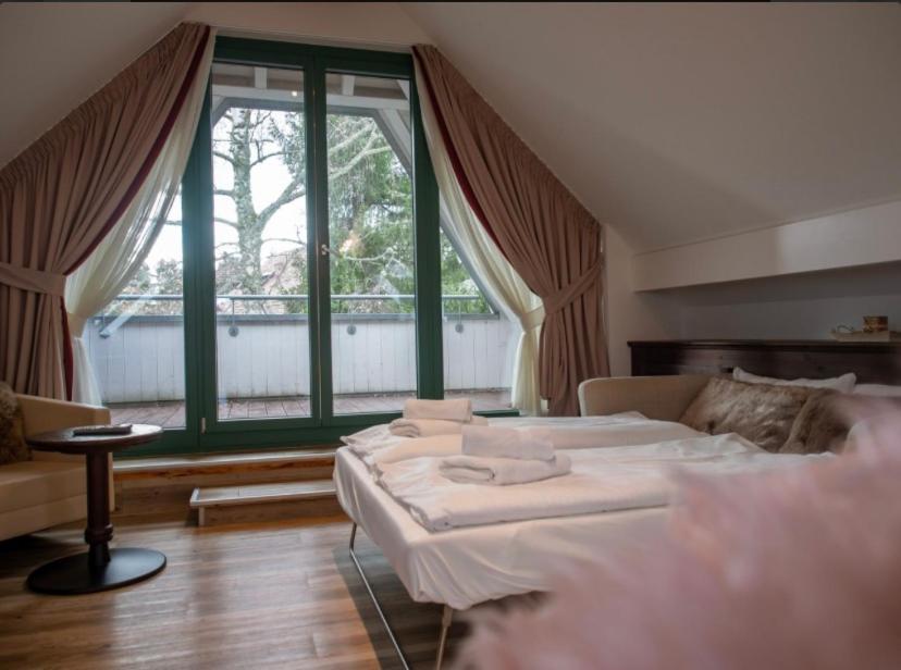 באד ווילבאד Hotel Restaurant Auerhahn מראה חיצוני תמונה