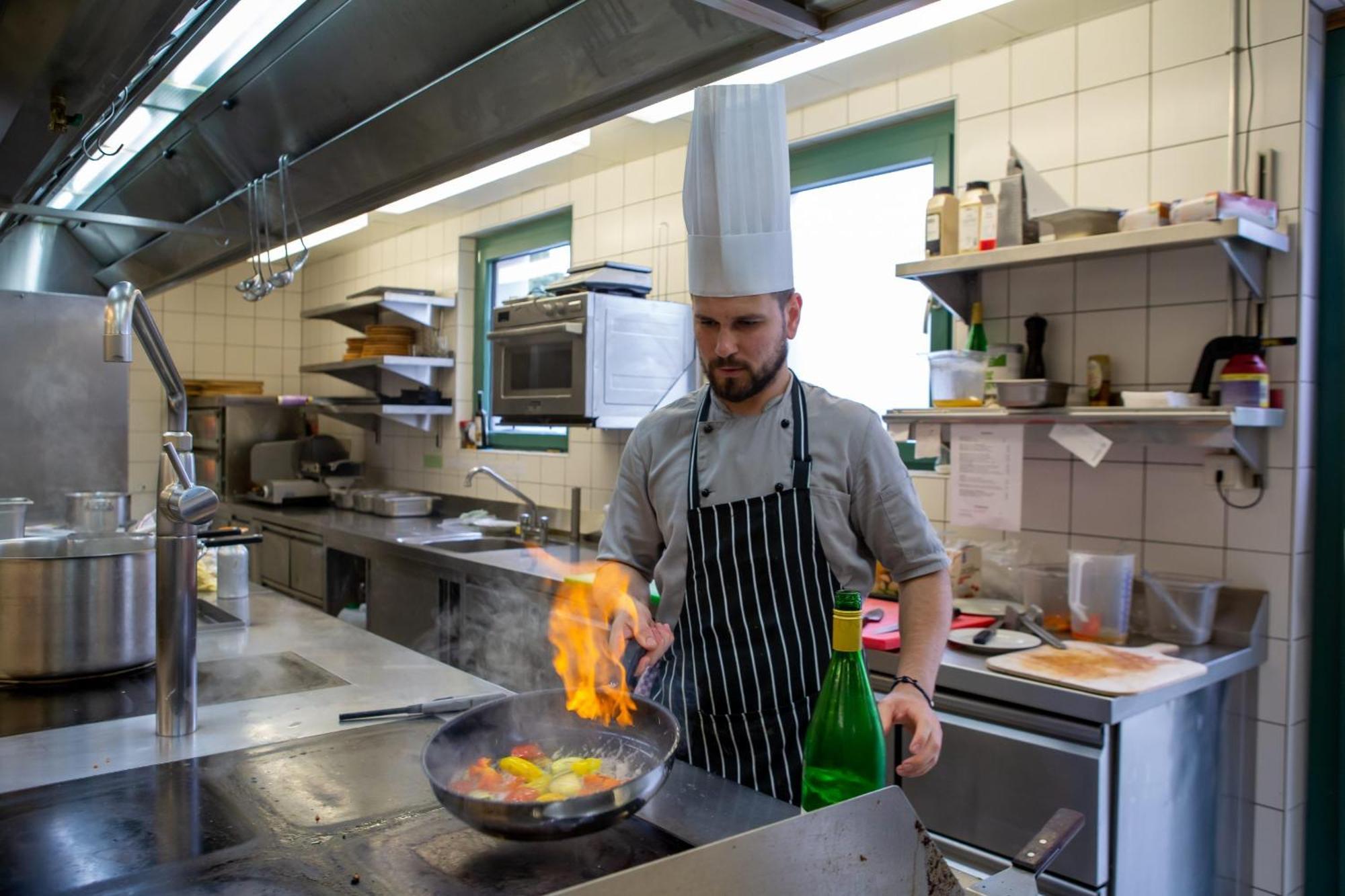 באד ווילבאד Hotel Restaurant Auerhahn מראה חיצוני תמונה