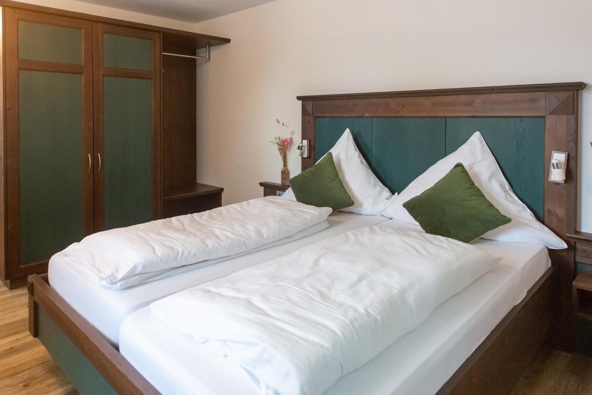 באד ווילבאד Hotel Restaurant Auerhahn מראה חיצוני תמונה