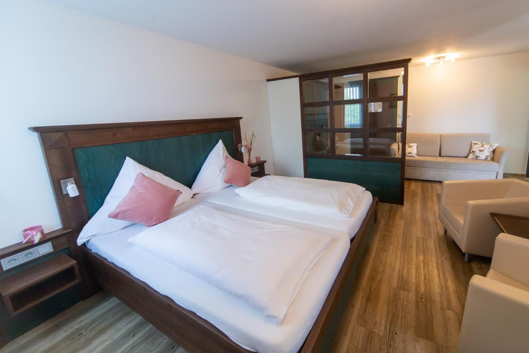 באד ווילבאד Hotel Restaurant Auerhahn מראה חיצוני תמונה