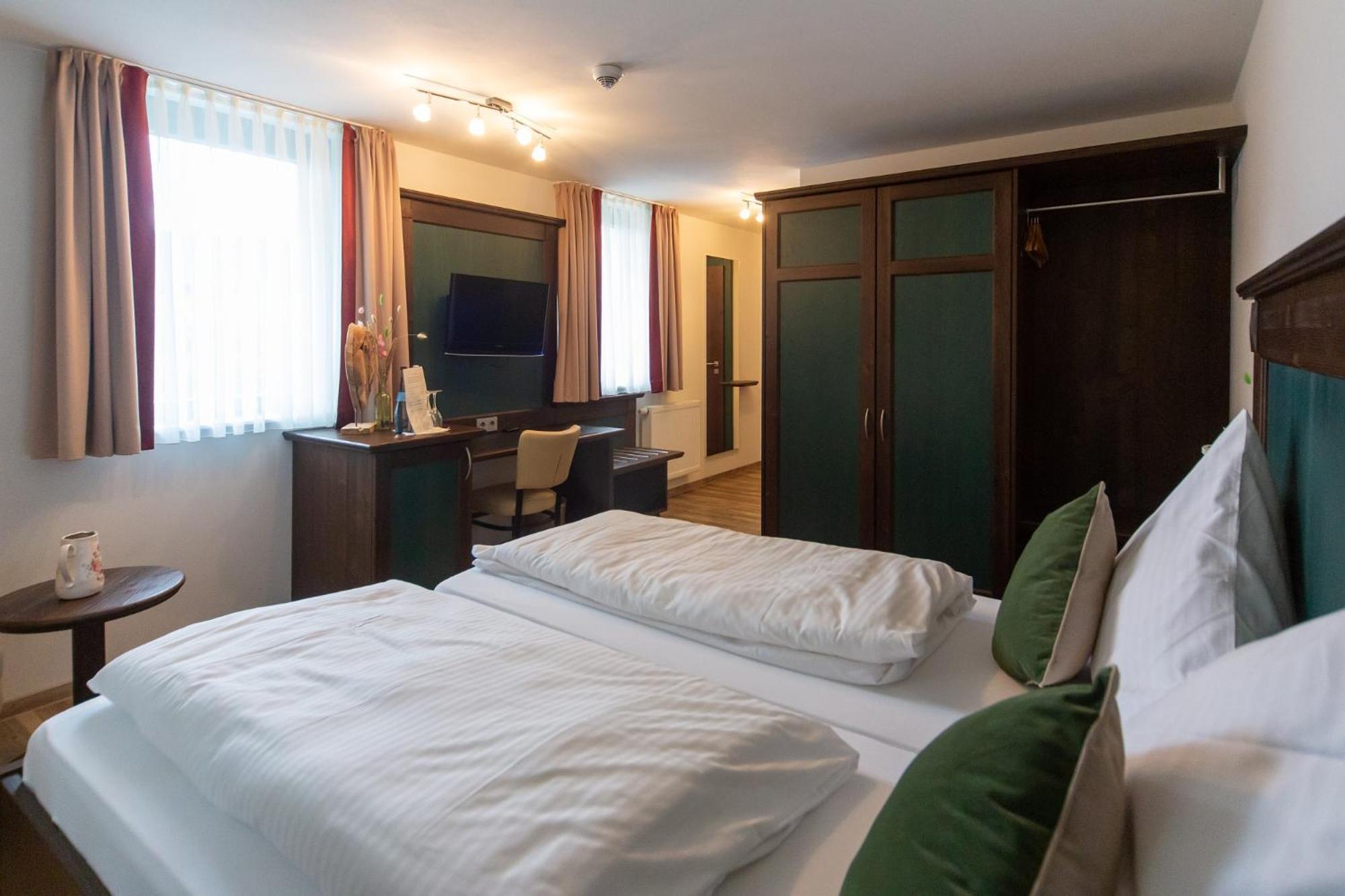 באד ווילבאד Hotel Restaurant Auerhahn מראה חיצוני תמונה