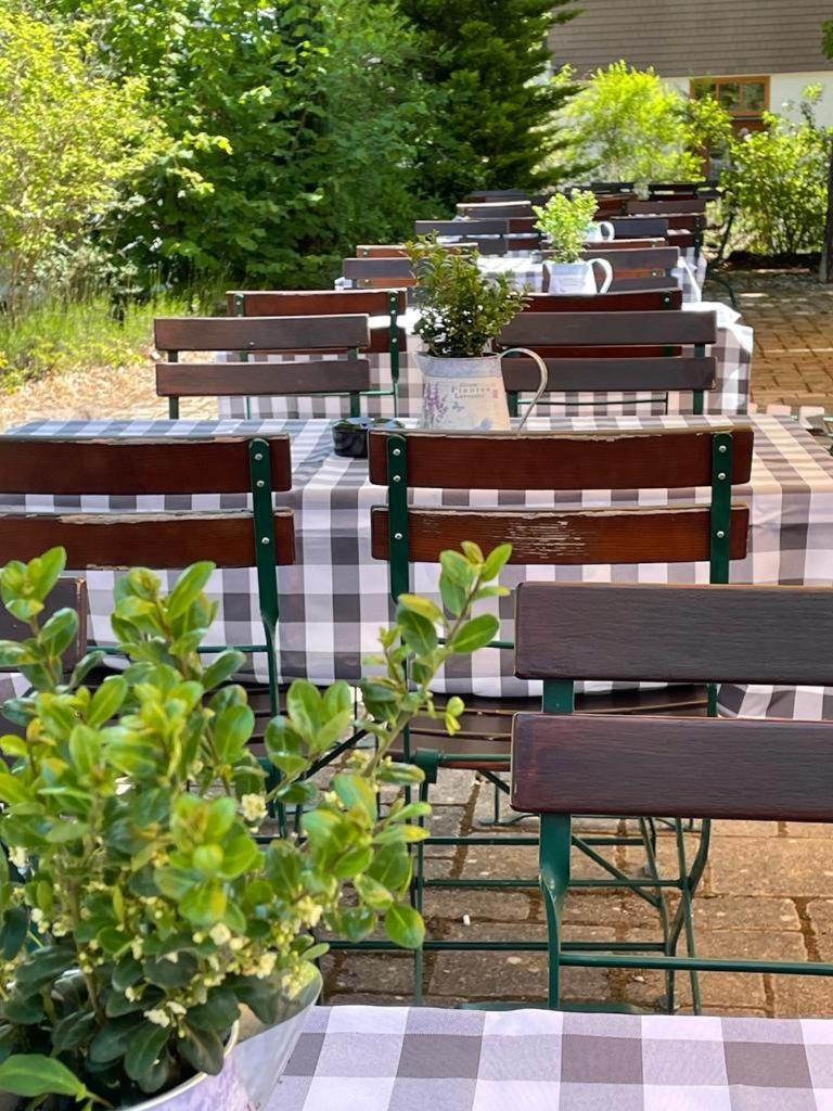 באד ווילבאד Hotel Restaurant Auerhahn מראה חיצוני תמונה